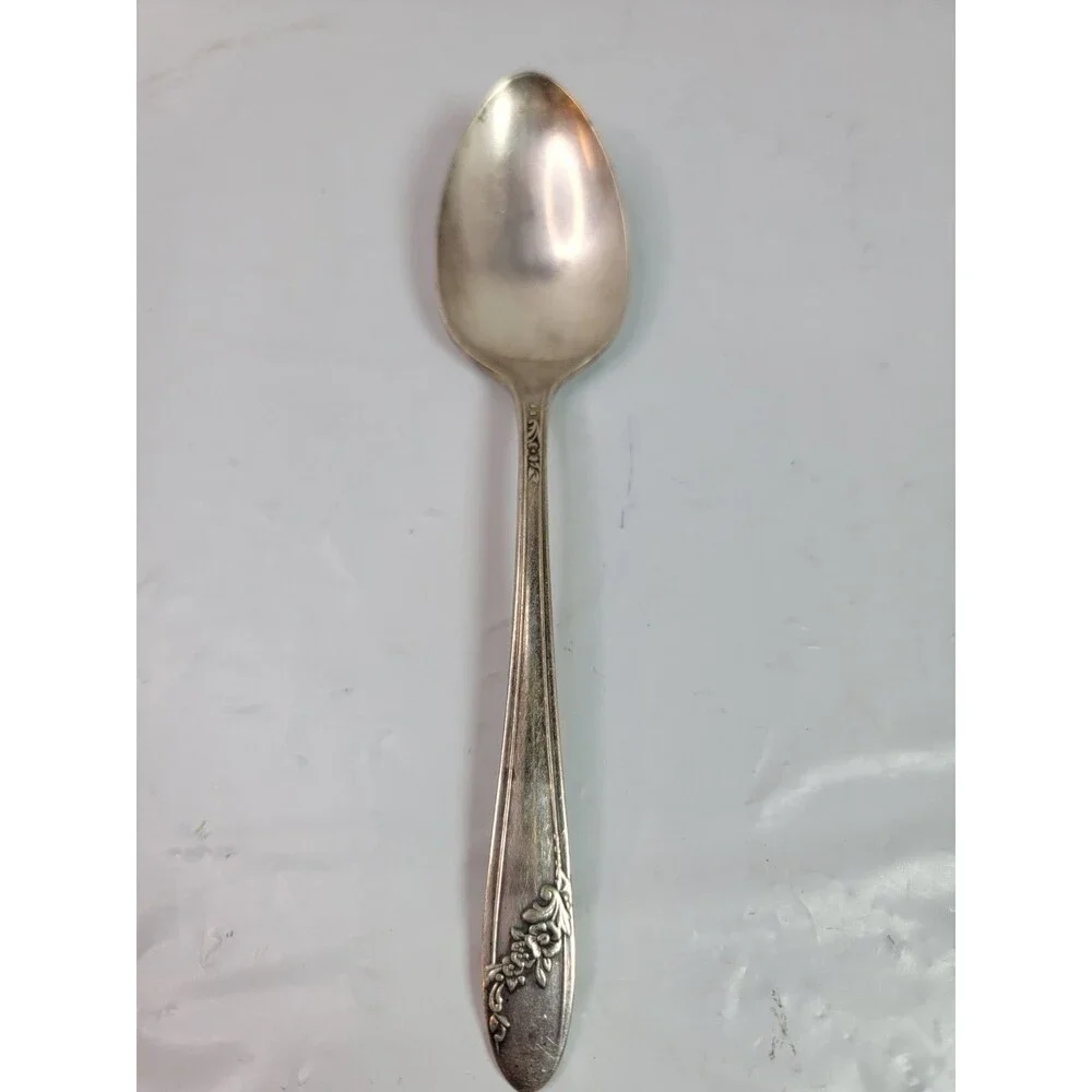 Vintage 1946 Oneida Community Tudor Plate Queen Bess II Silverplate Spoon
